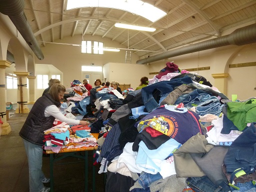 Kleiderberg zum Zurücksortieren