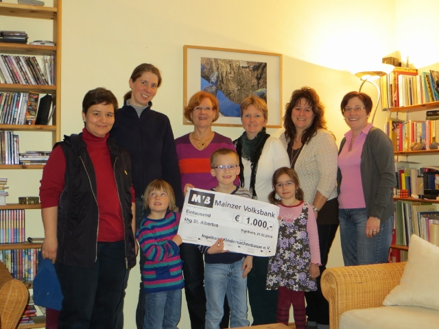 Spendenuebergabe Kolumbien-Projekt